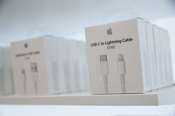 Apple USB-C to Lightning Cable