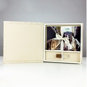 
Linen Impression 4"x6" Photo Box with USB