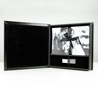 Black Leather Impression 5"x7" Photo Box with USB
