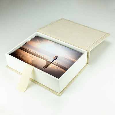 Linen Splendor Custom Photo Box for 4"x6" Photos
