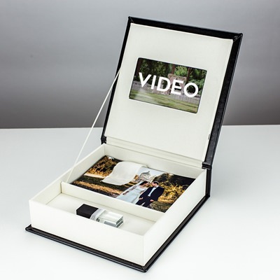 Black Leather Bespoke Video & Photo Box with USB for 4"x6" Photos
